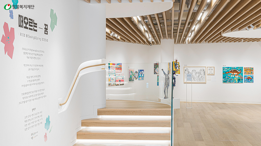 전시장-전경.jpg